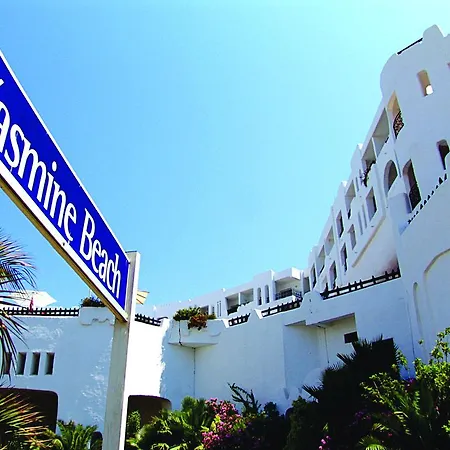 Yasmine Beach-2